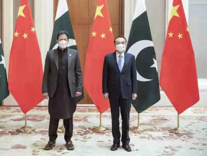 Pakistan, China PMs review bilateral ties, regional situation